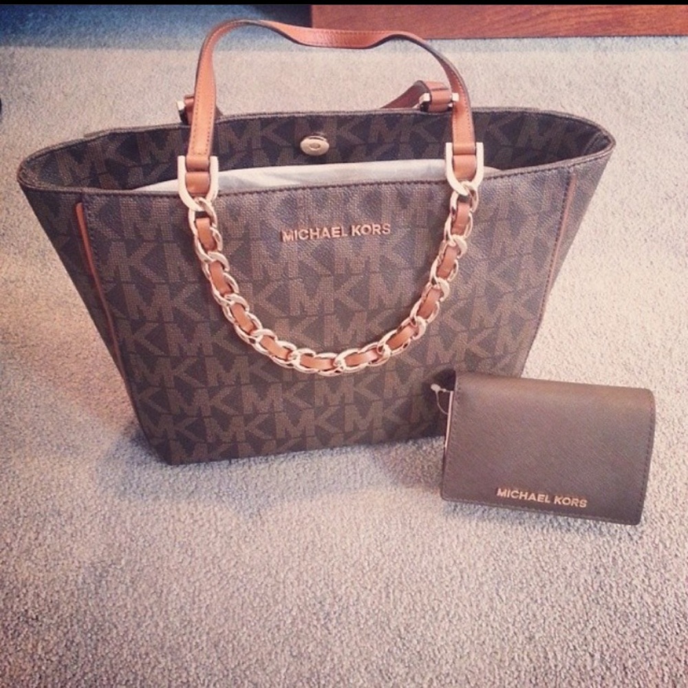 Michael Kors Shoulder bag with Wallet